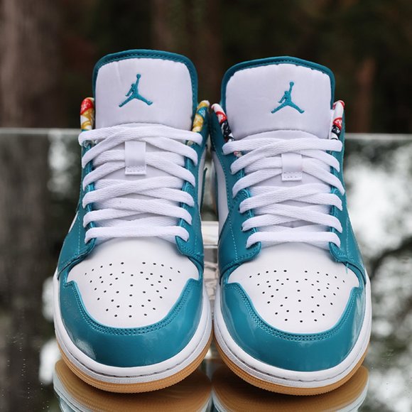 Air Jordan 1 Low Barcelona - Picture 9 of 10